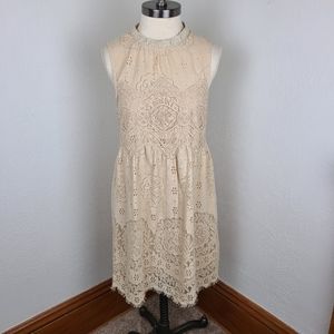 Entro Lace Round Collar Sleeveless Dress
